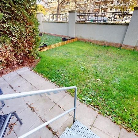 Sweethome - Business-Apartment Mit Kueche, Terrasse, Stellplatz Магдебург Екстериор снимка