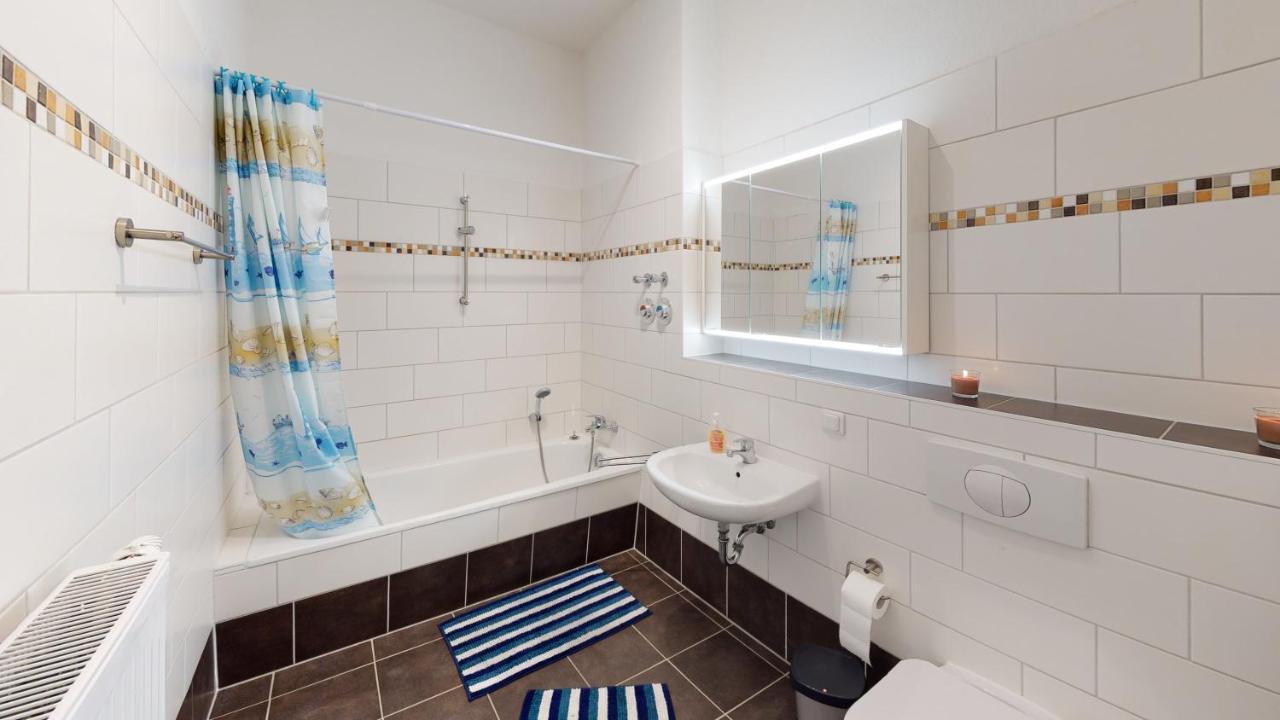 Sweethome - Business-Apartment Mit Kueche, Terrasse, Stellplatz Магдебург Екстериор снимка