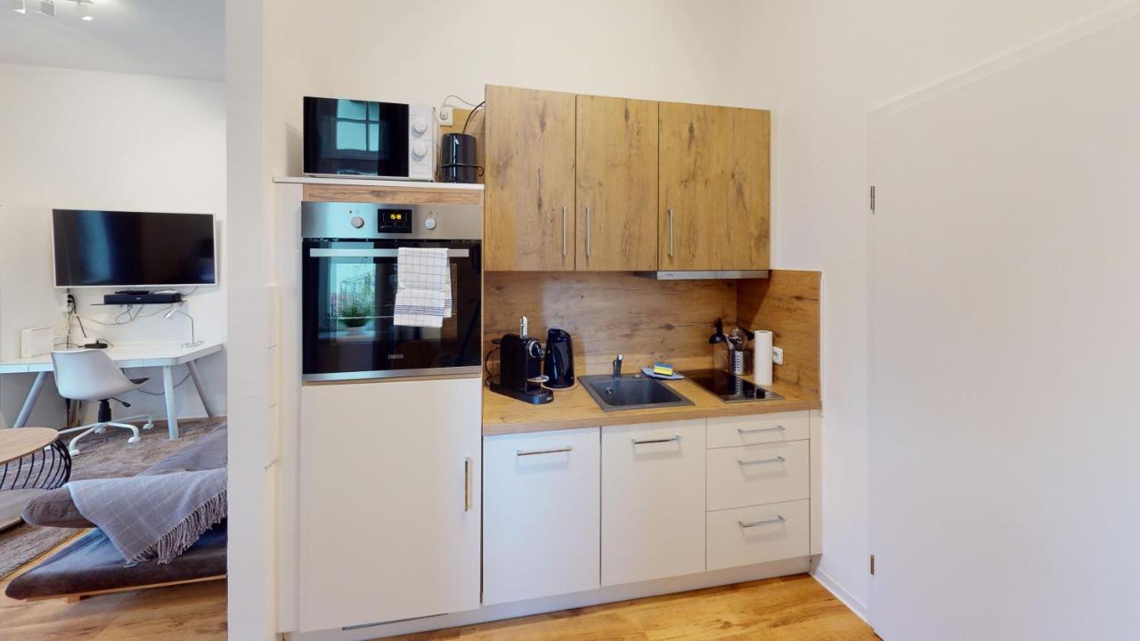 Sweethome - Business-Apartment Mit Kueche, Terrasse, Stellplatz Магдебург Екстериор снимка