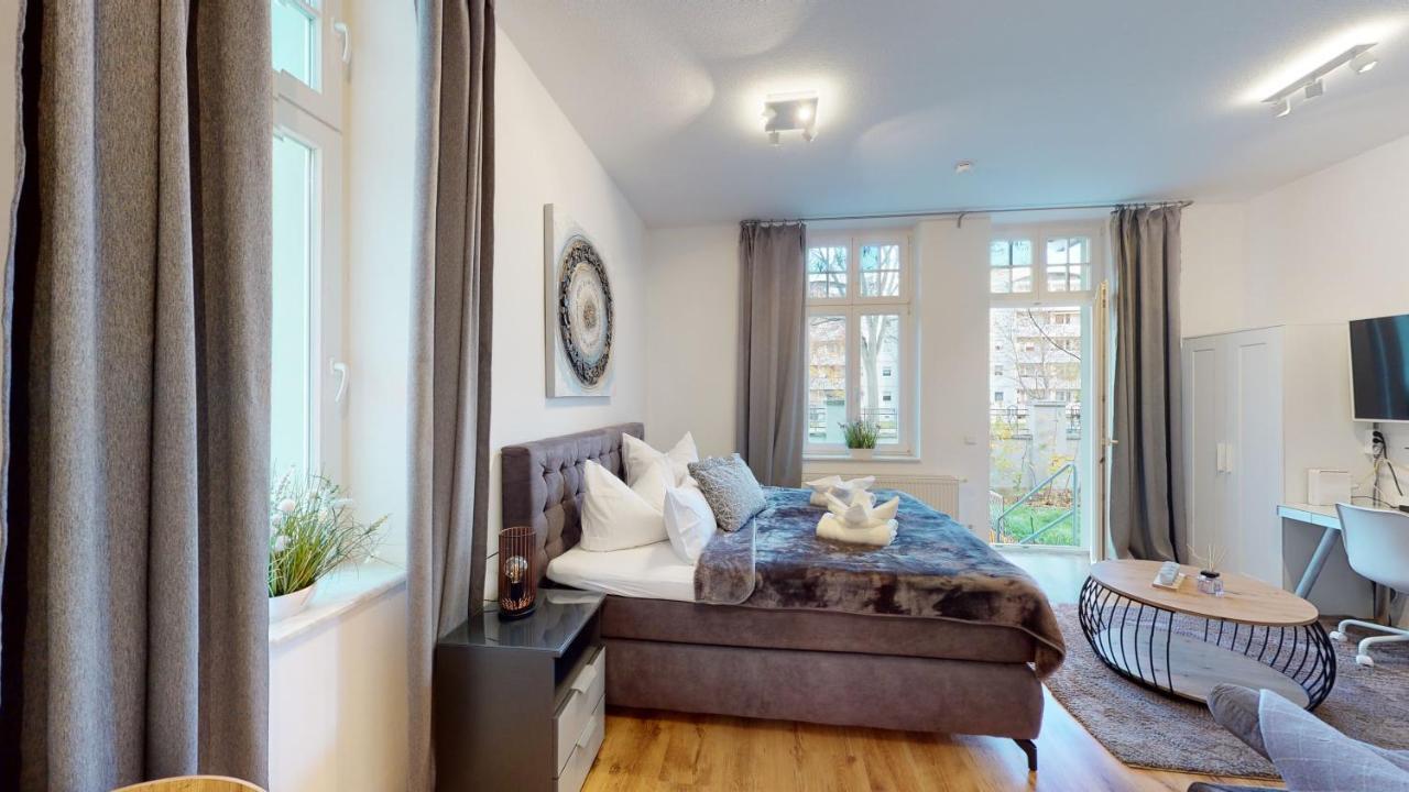 Sweethome - Business-Apartment Mit Kueche, Terrasse, Stellplatz Магдебург Екстериор снимка