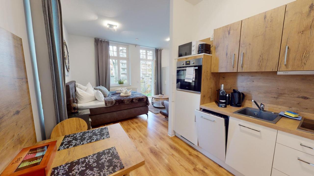 Sweethome - Business-Apartment Mit Kueche, Terrasse, Stellplatz Магдебург Екстериор снимка