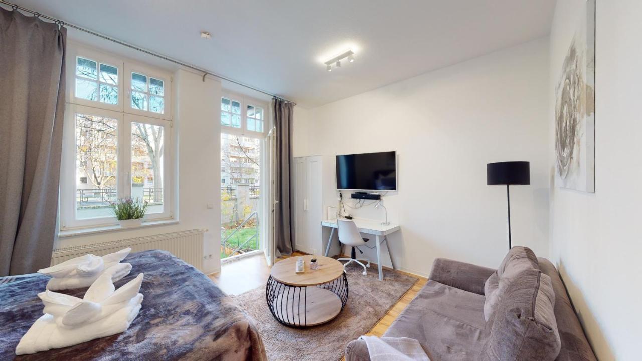 Sweethome - Business-Apartment Mit Kueche, Terrasse, Stellplatz Магдебург Екстериор снимка